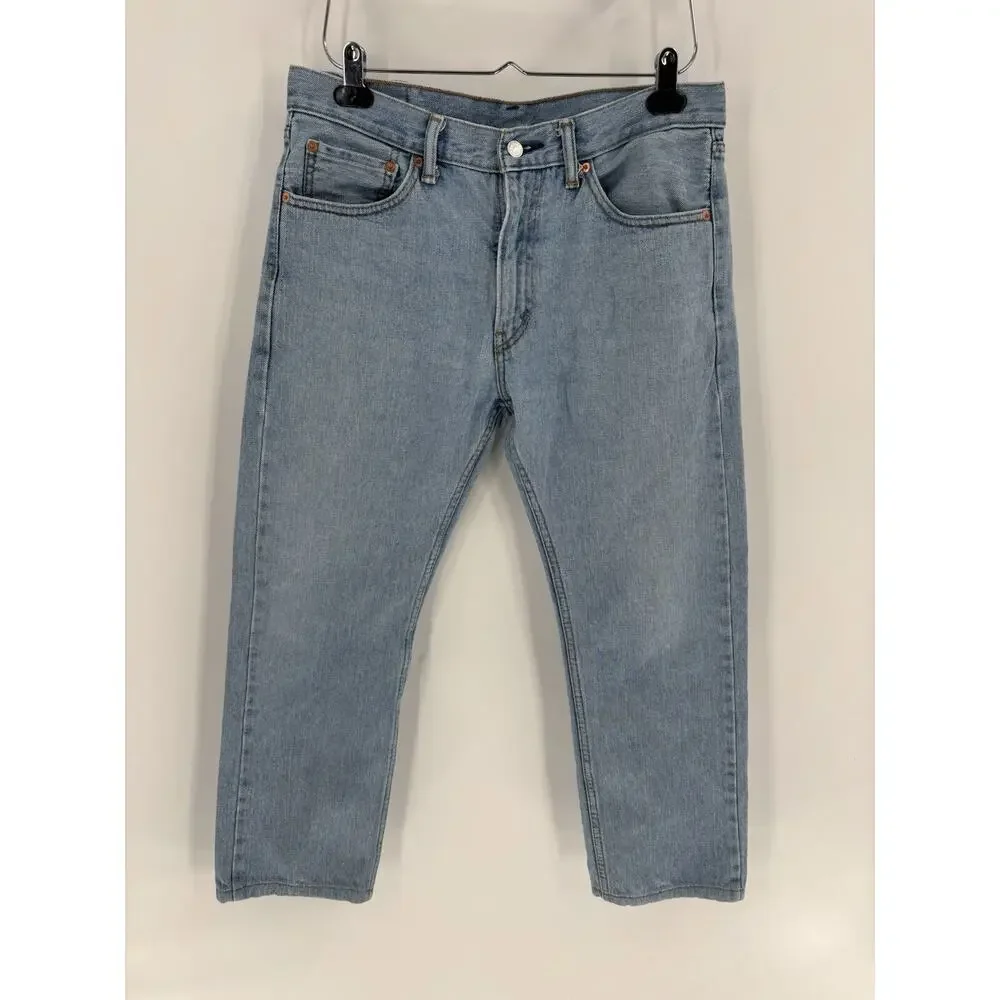 Levi’s Jeans 505 Mens 32x30 Blue Light Wash Denim Straight Leg Logo Patch